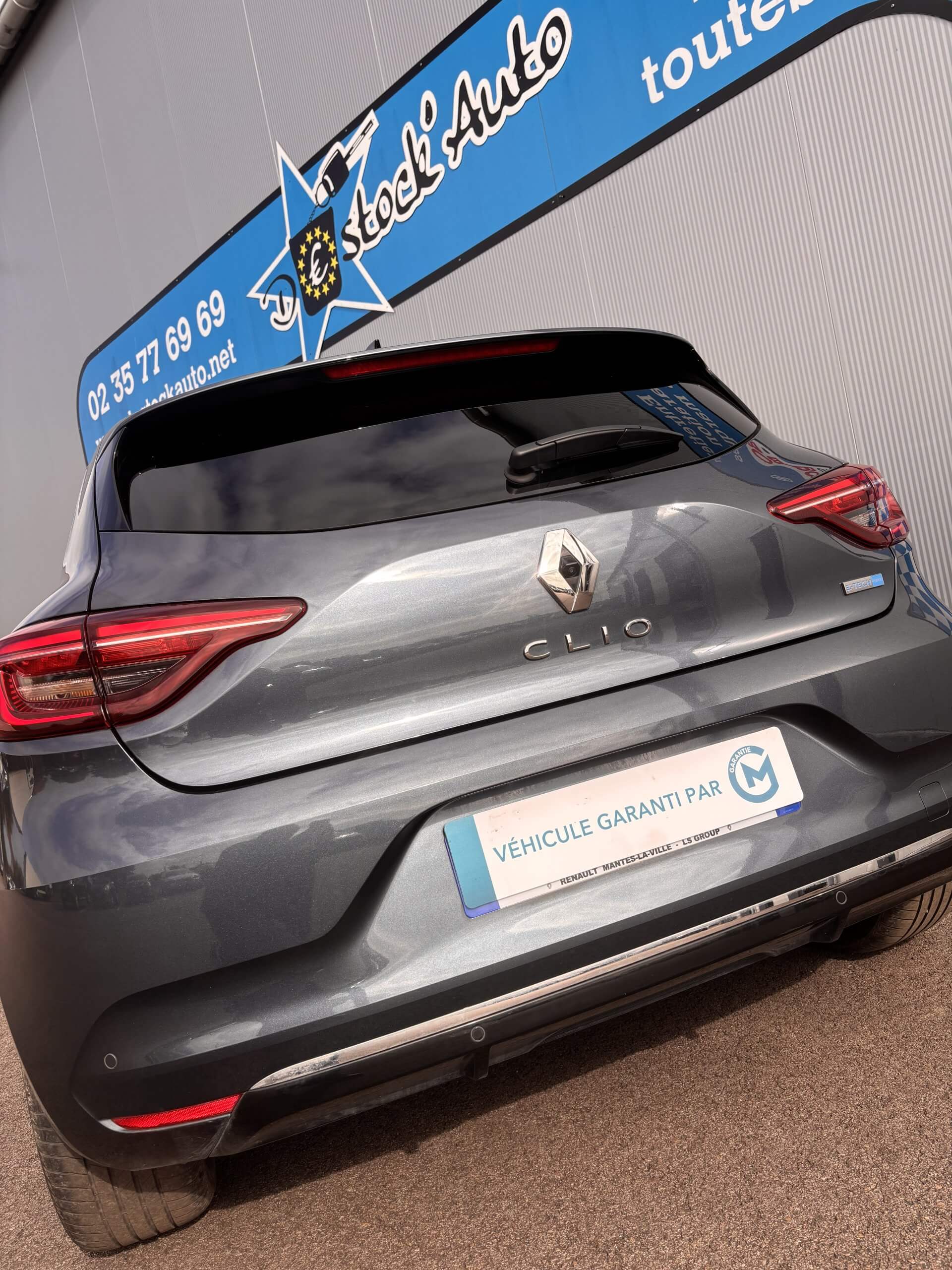 
								Renault Clio V E-Tech Hybride 145Cv Techno full									