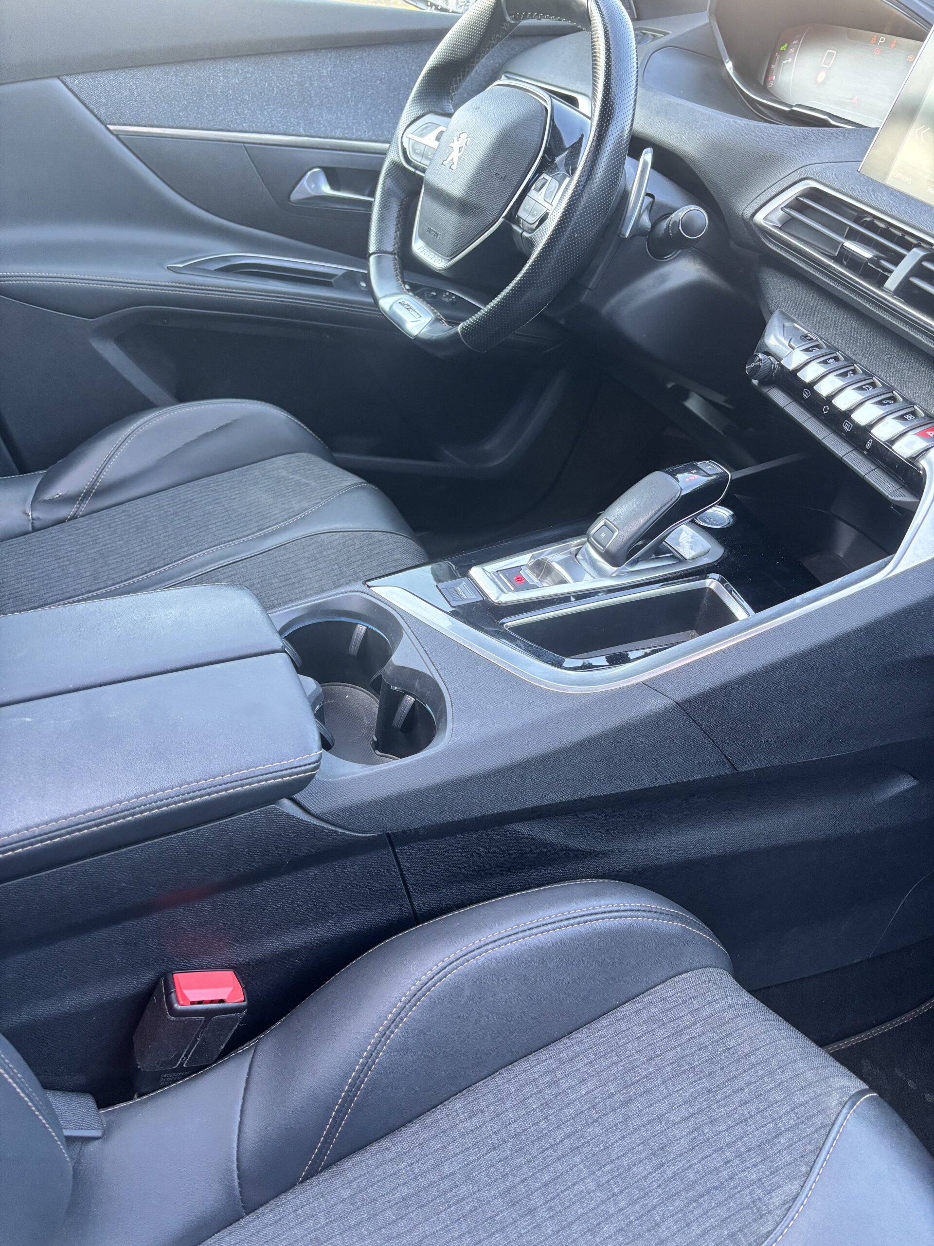 
								Peugeot 5008 2.0 Hdi 180CV Eat 8 GT-Line full									