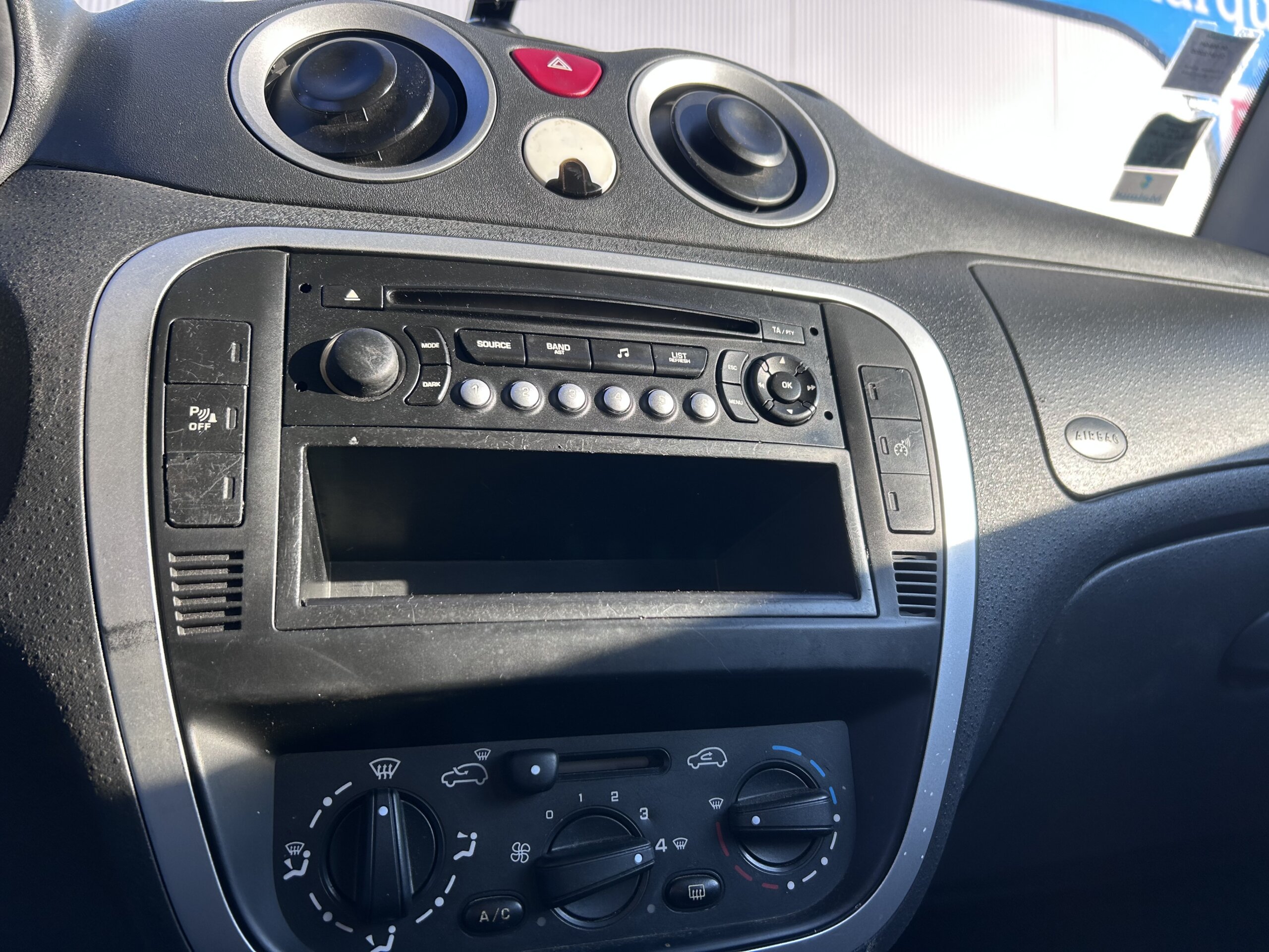 
								Citroën C3 1.1 8V 60Cv full									