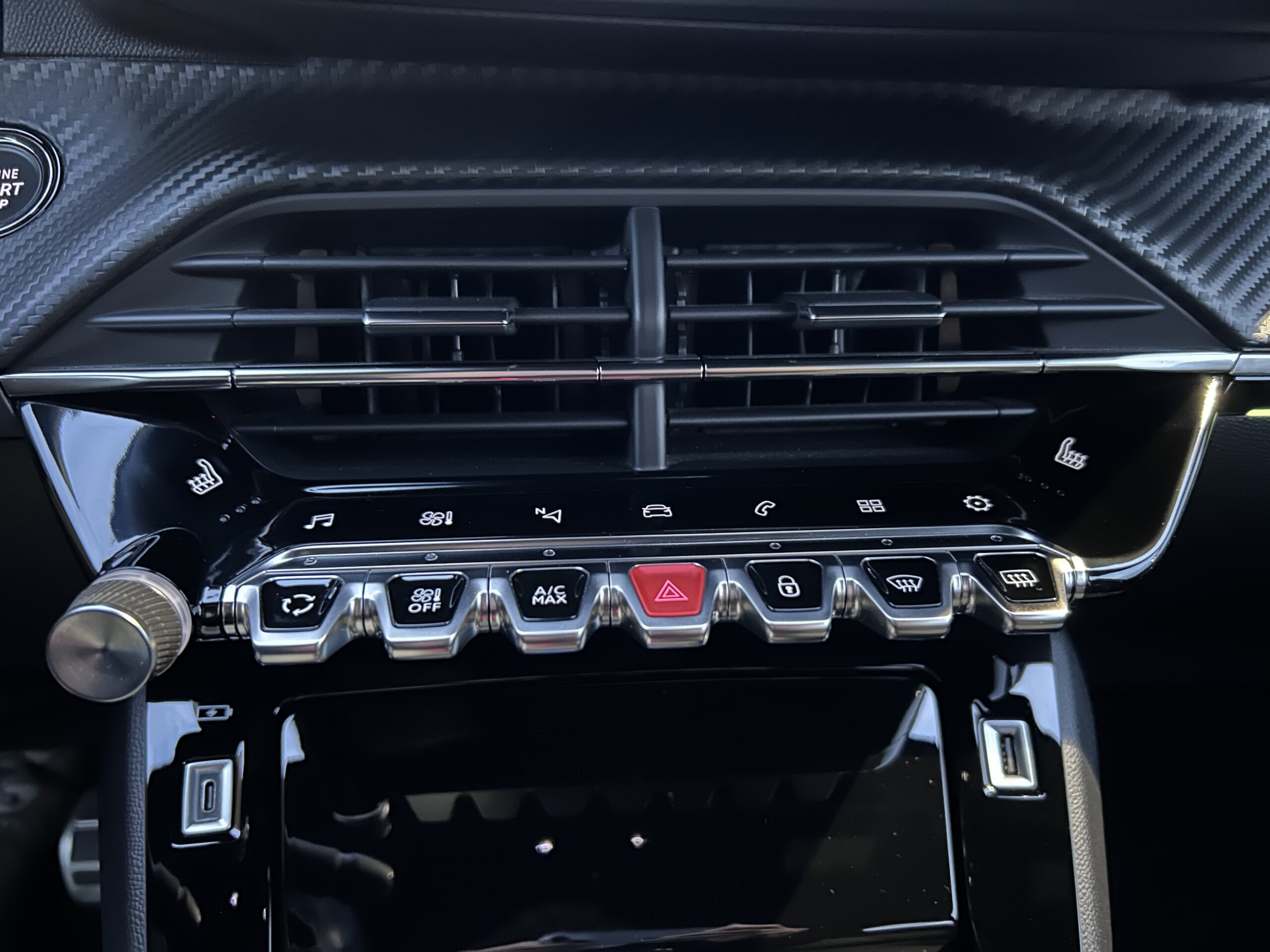 
								Peugeot 208 GT 1.5 BLUEHDI 100CV full									