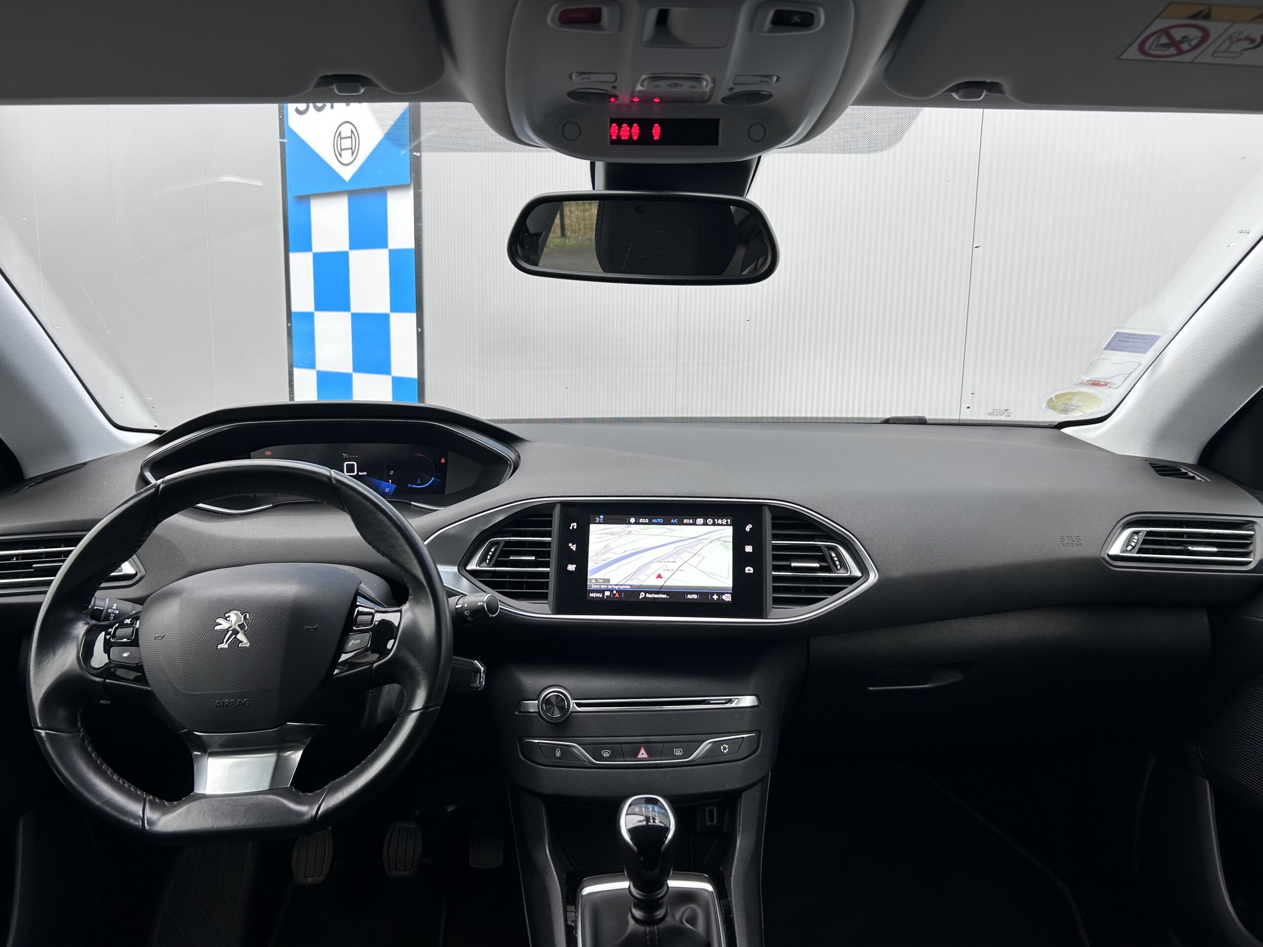 
								Peugeot 308 STYLE 1.5 BLUEHDI 130CV full									