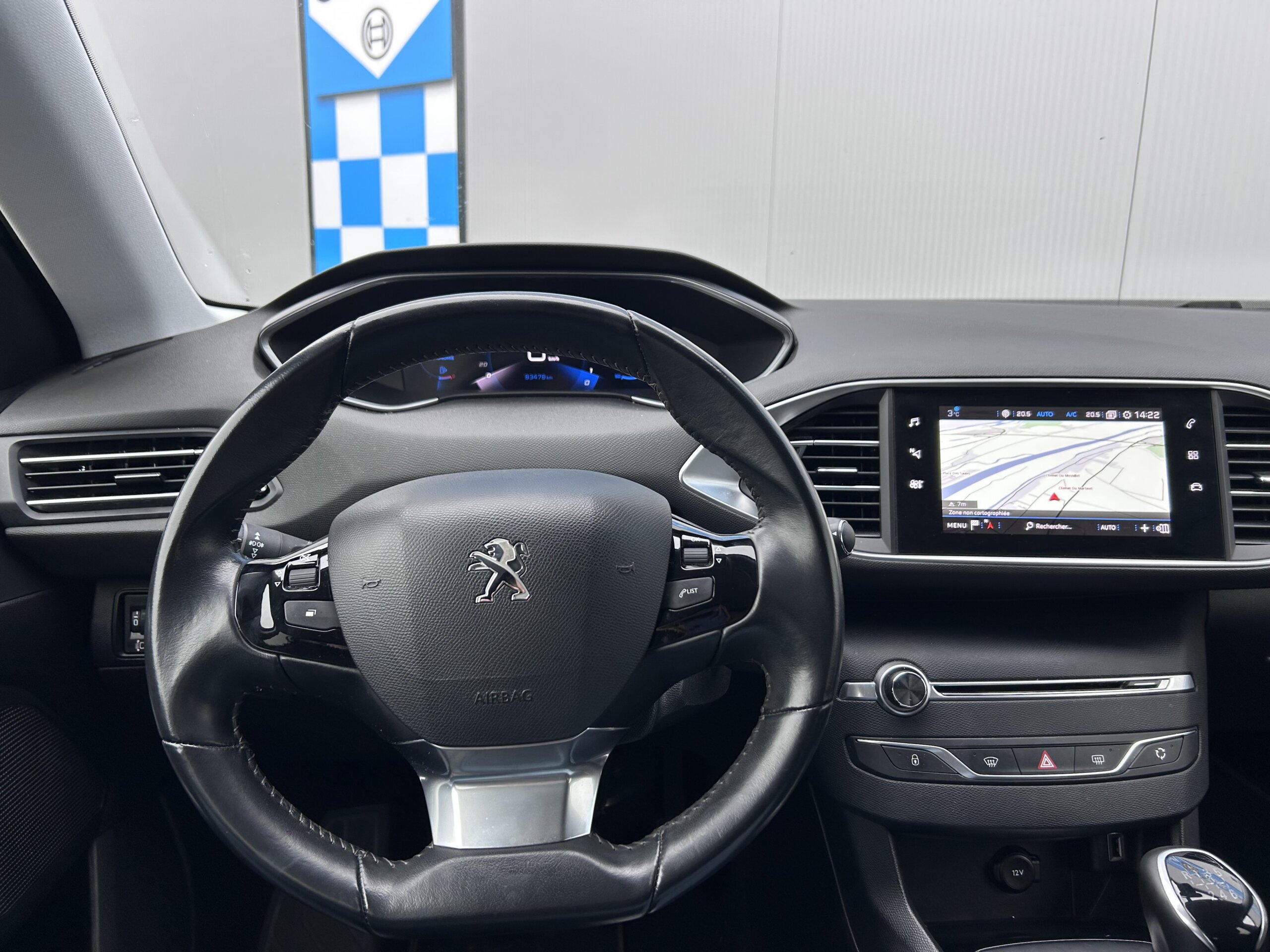 
								Peugeot 308 STYLE 1.5 BLUEHDI 130CV full									