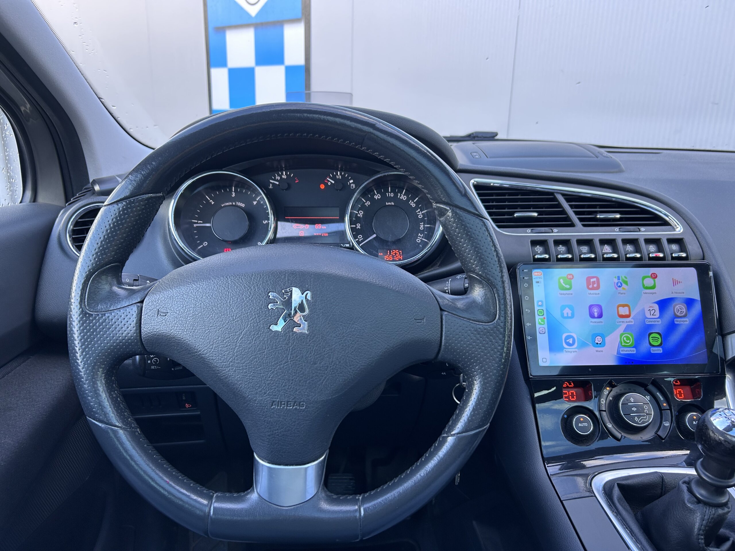 
								PEUGEOT 3008 1.6 HDI 110CV BVM6 full									