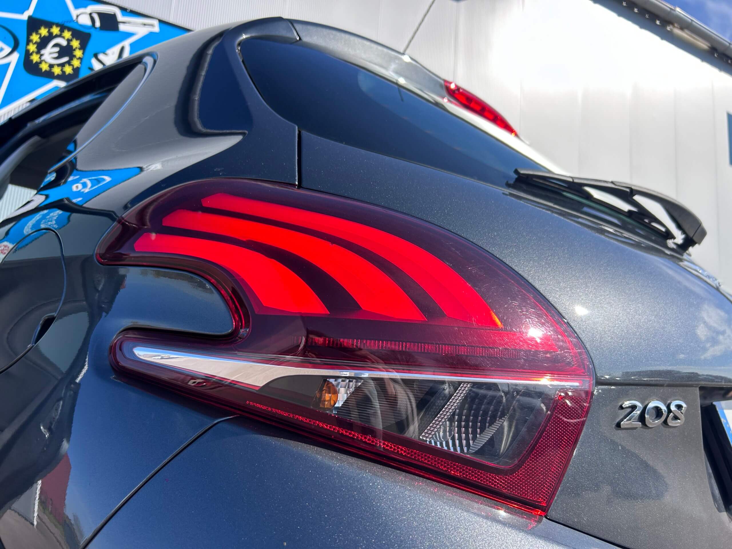 
								Peugeot 208 ALLURE 1.6 HDI 100CV full									