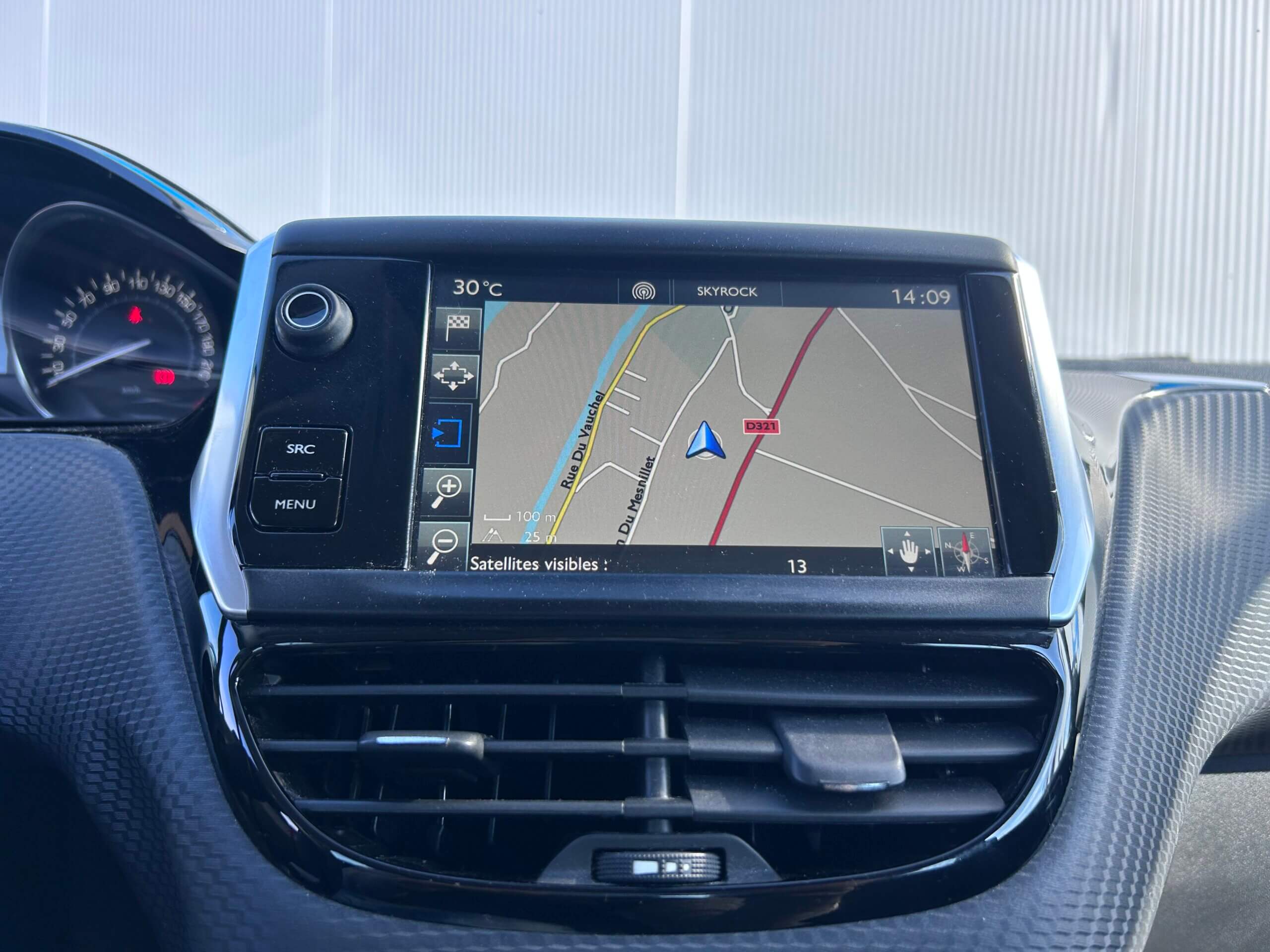 
								Peugeot 208 ALLURE 1.6 HDI 100CV full									