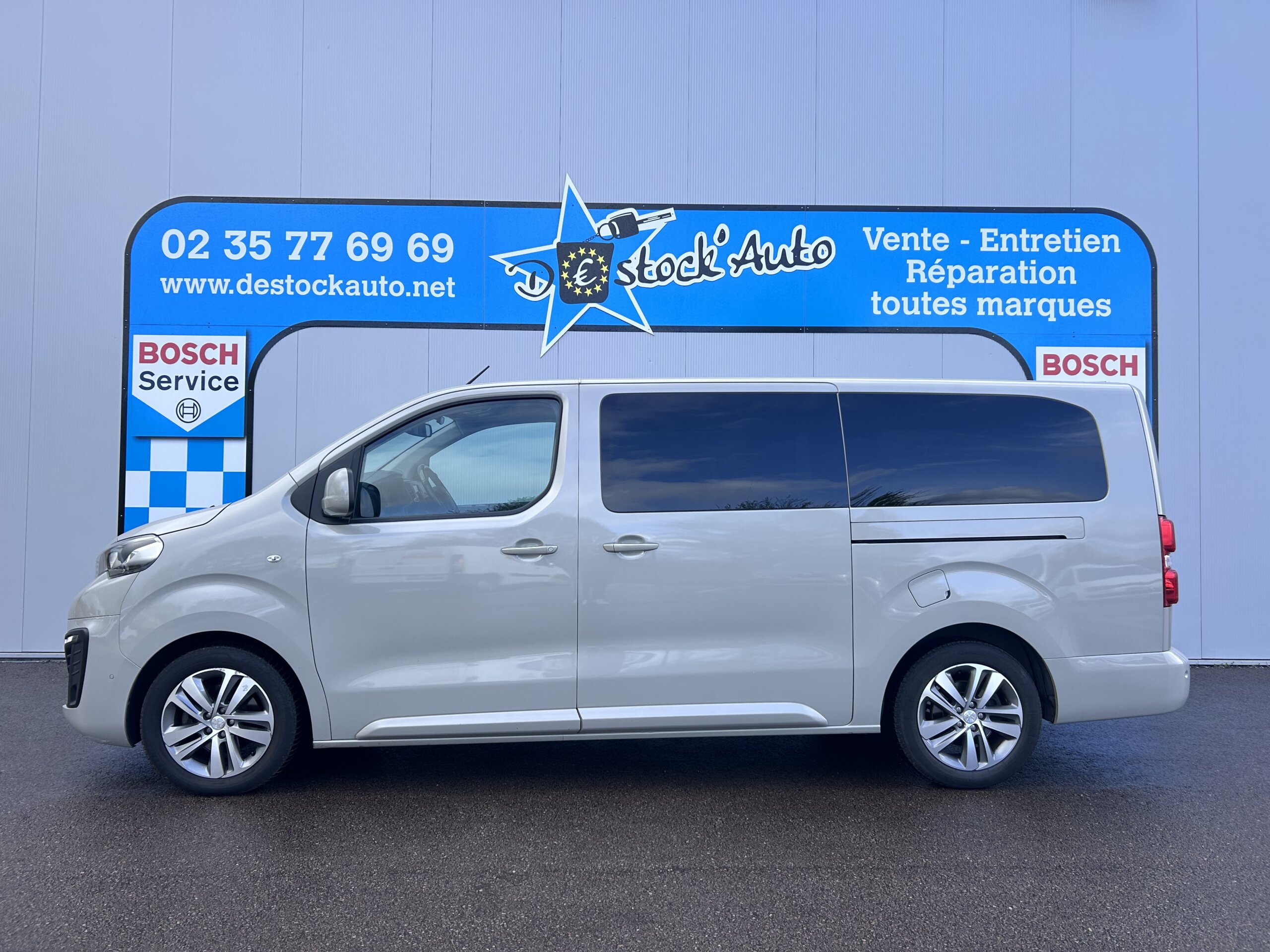 
								PEUGEOT TRAVELLER XL 2.0 BlueHDi 177 CV BVA 8 PLACES full									