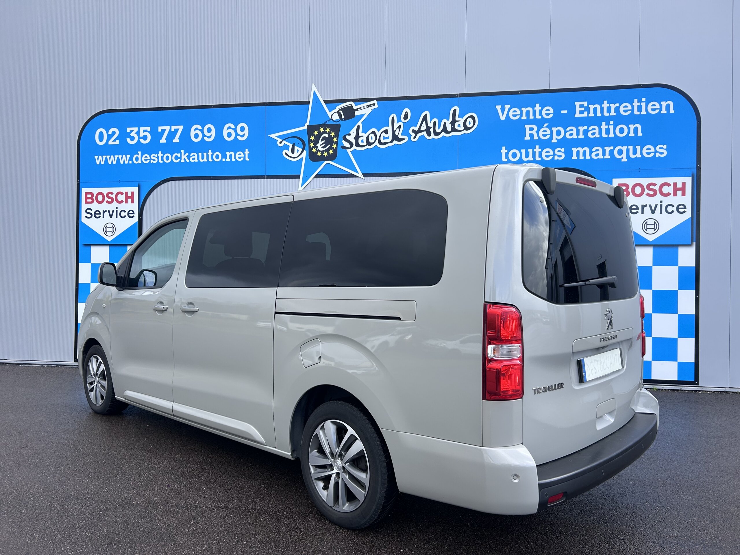 
								PEUGEOT TRAVELLER XL 2.0 BlueHDi 177 CV BVA 8 PLACES full									