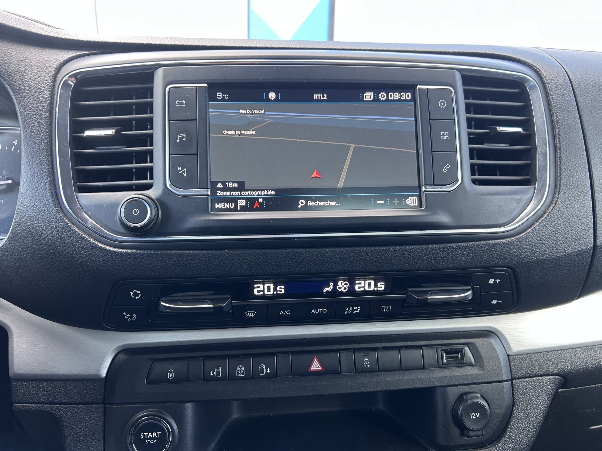 
								PEUGEOT TRAVELLER XL 2.0 BlueHDi 177 CV BVA 8 PLACES full									