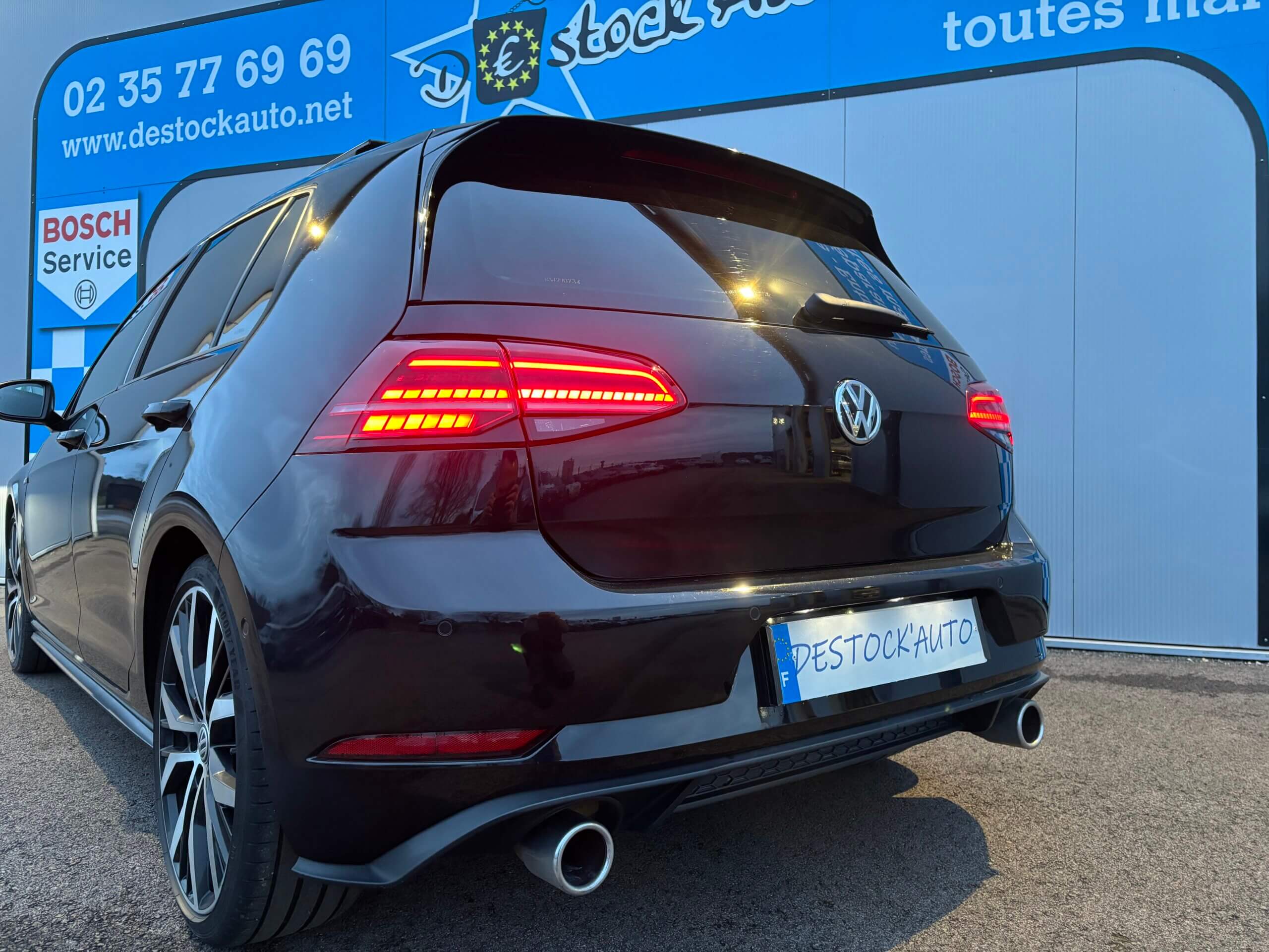 
								GOLF VII GTI Performance DSG7 245 CV full									