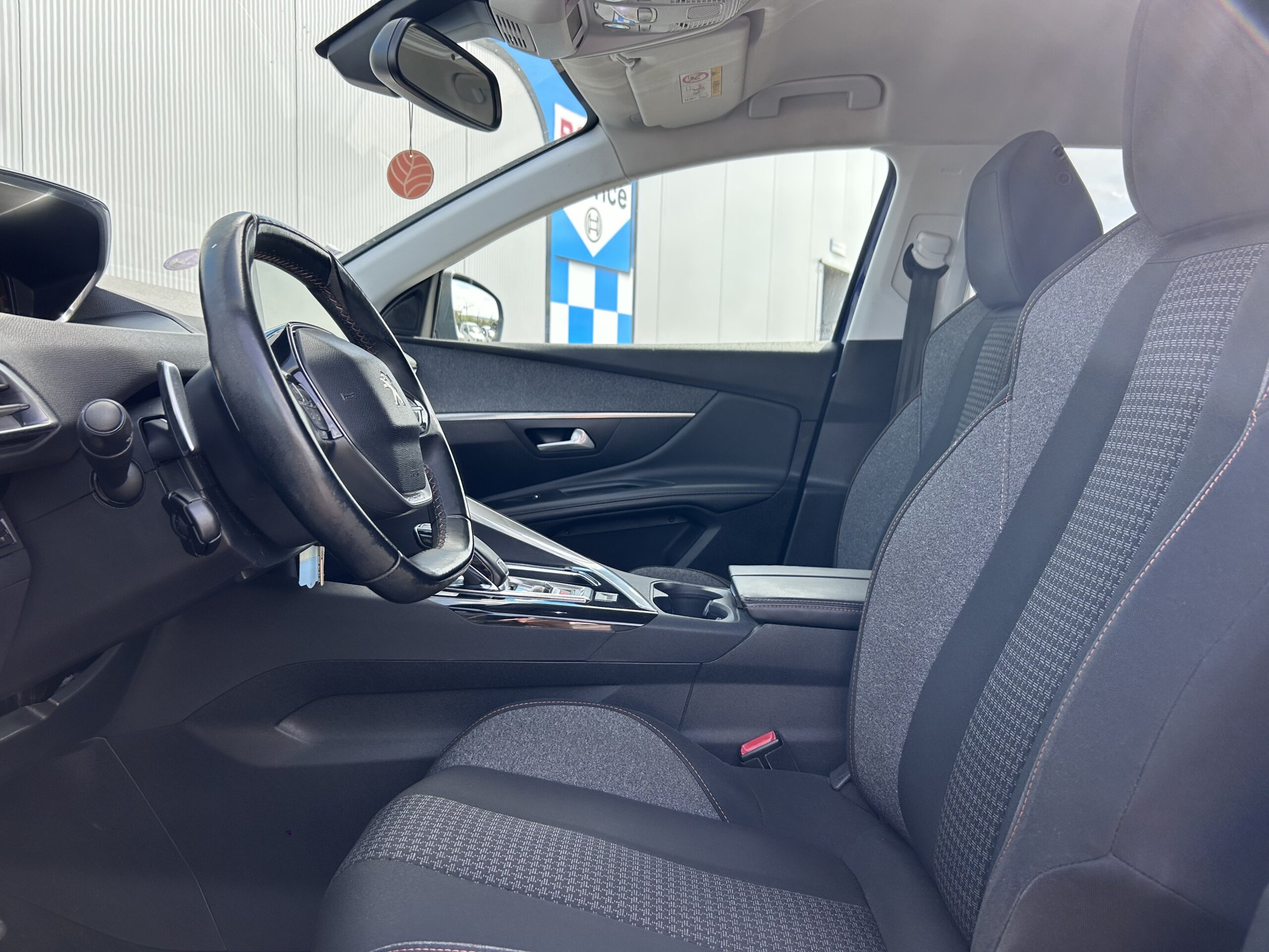 
								PEUGEOT 3008 1.2 130CV EAT6 ACTIVE BUSINESS full									