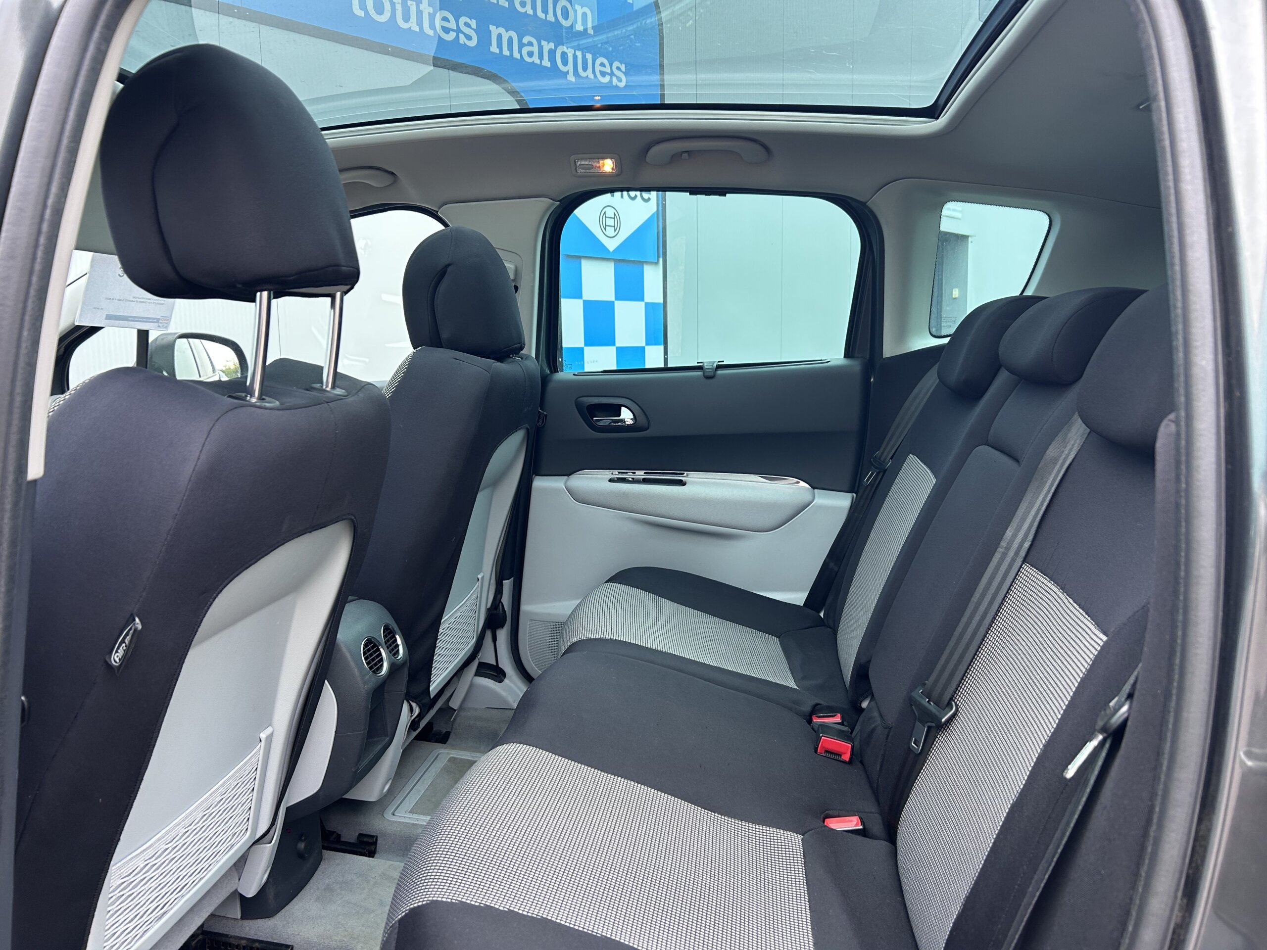 
								PEUGEOT 3008 1.6 HDI 110CV BMP6 ACTIVE full									