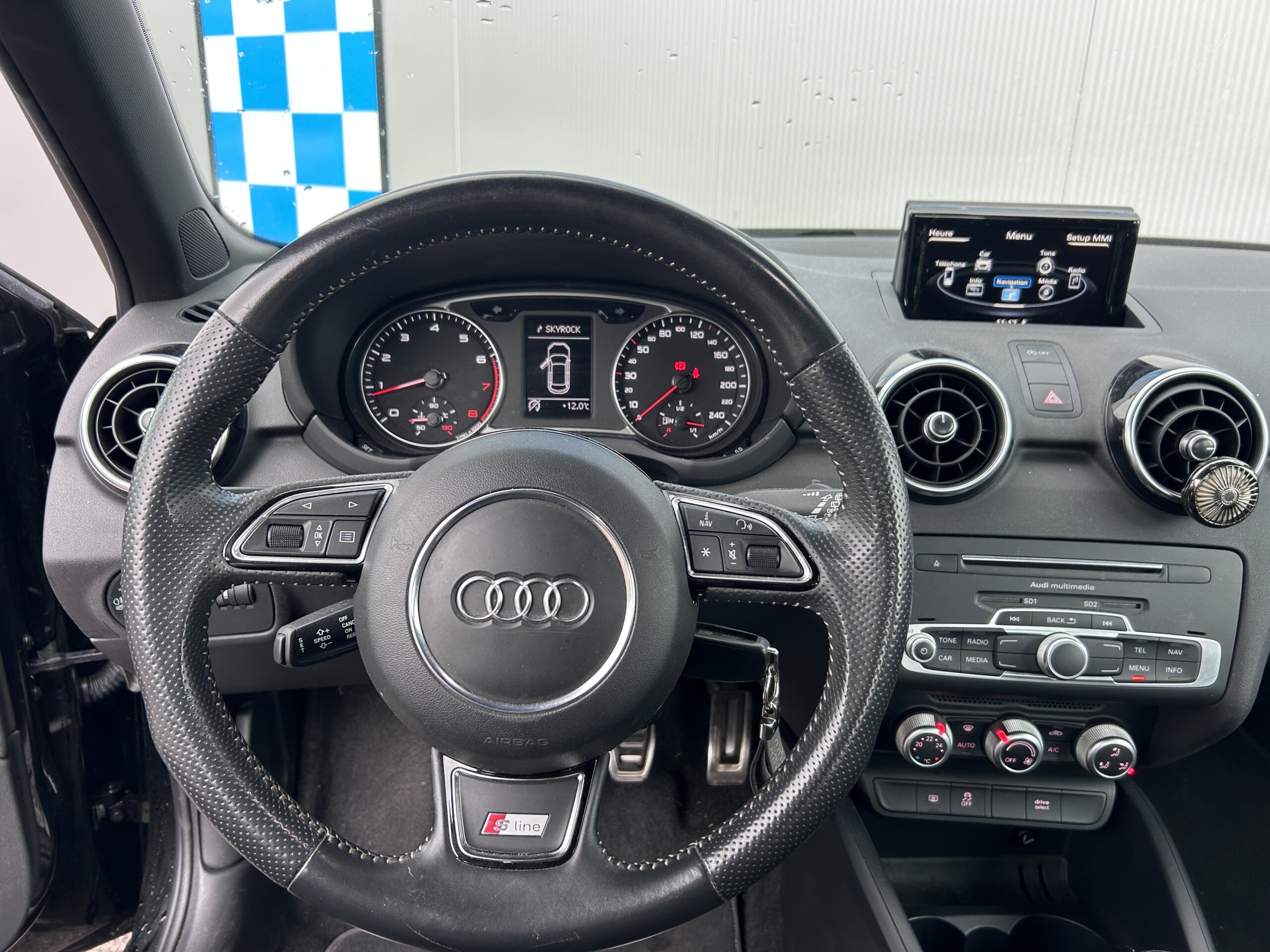 
								AUDI A1 S LINE 1.4 TFSI 125CV full									