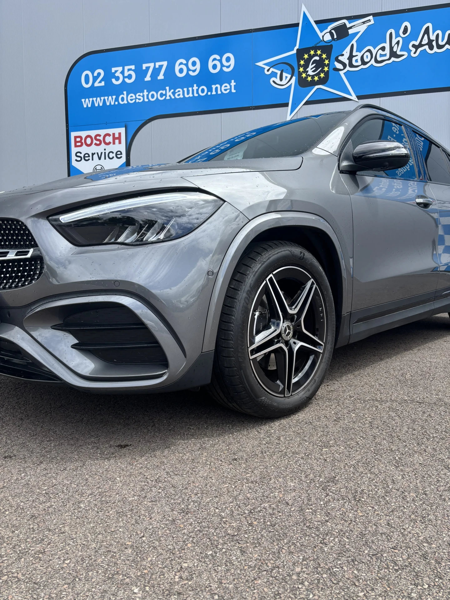 
								Mercedes GLA 200d AMG Line 8G-DCT full									