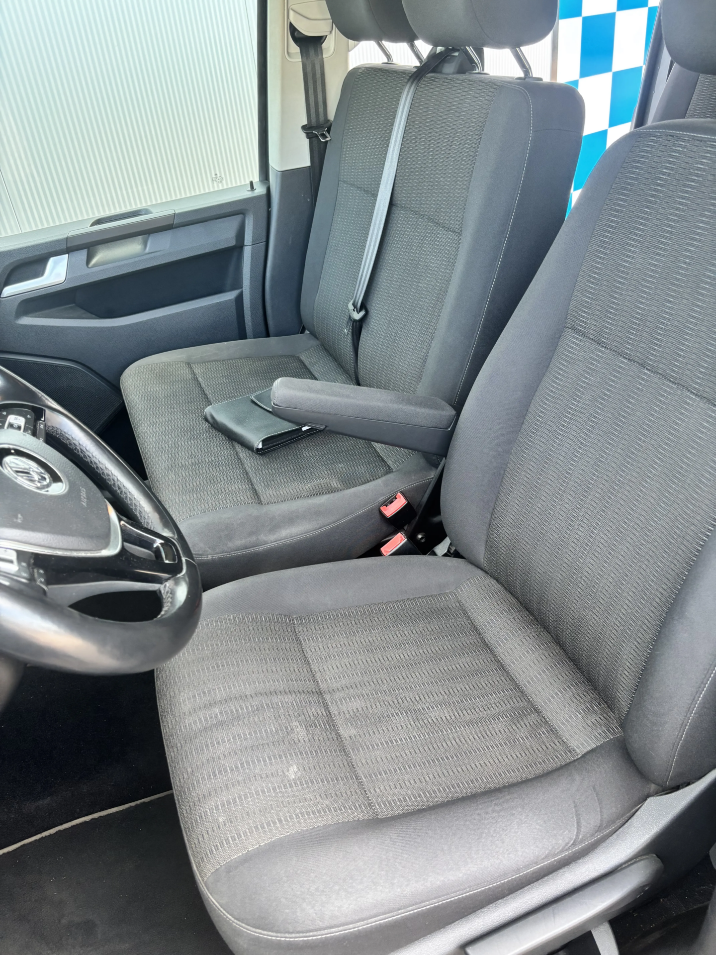 
								Volkswagen Caravelle 2.0 Tdi 150Cv DSG 7 9 Places full									