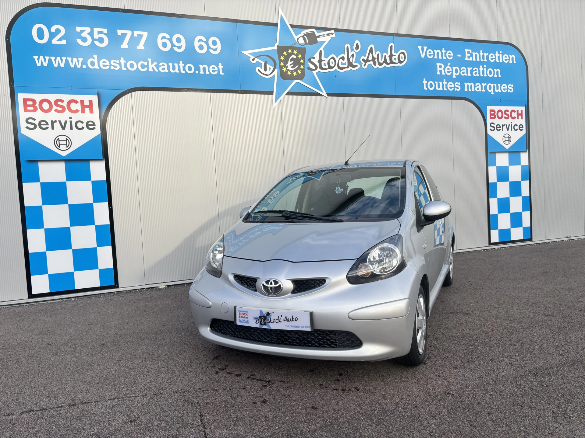 
								Toyota aygo 1.0 70CV full									