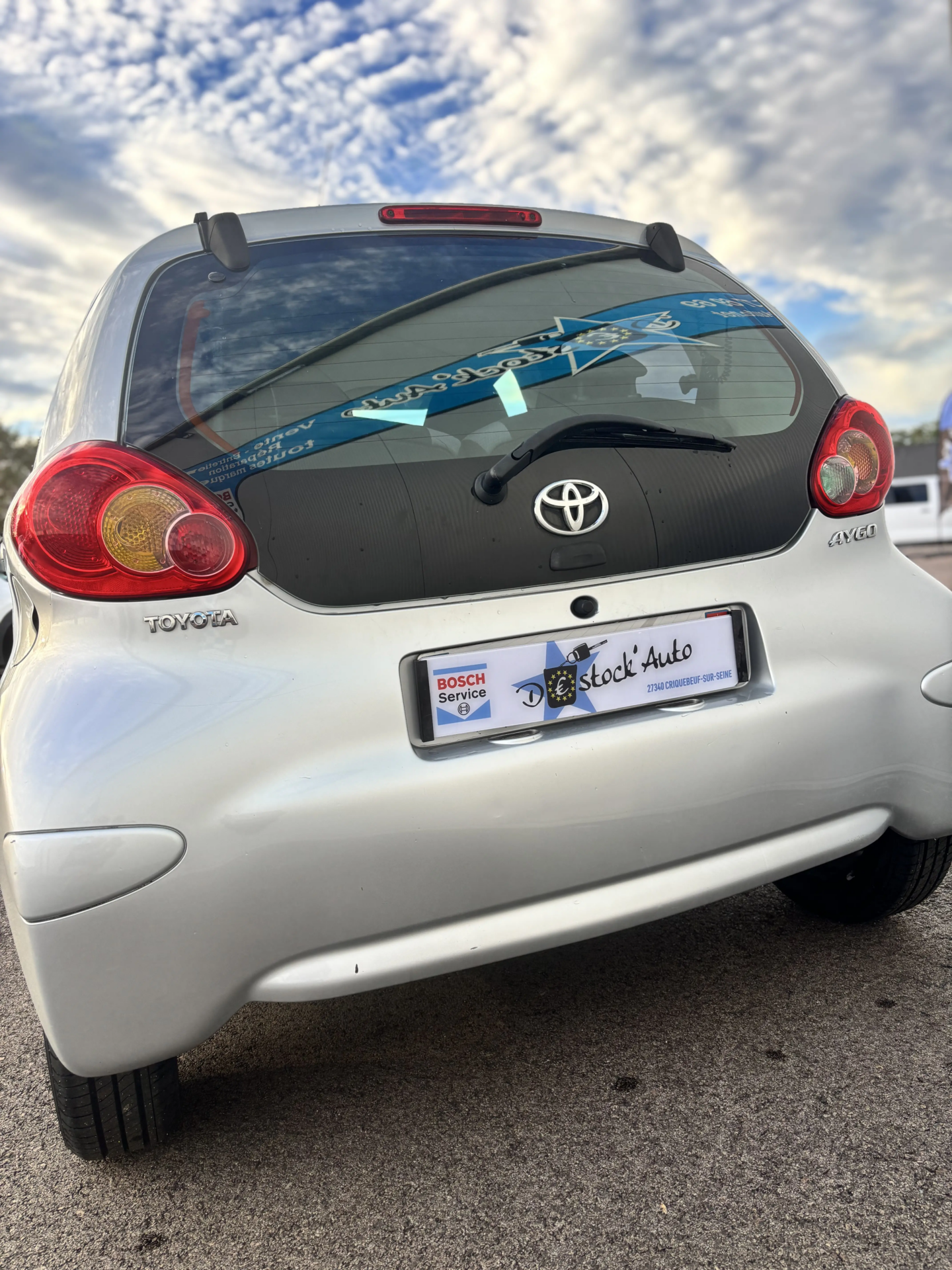 
								Toyota aygo 1.0 70CV full									