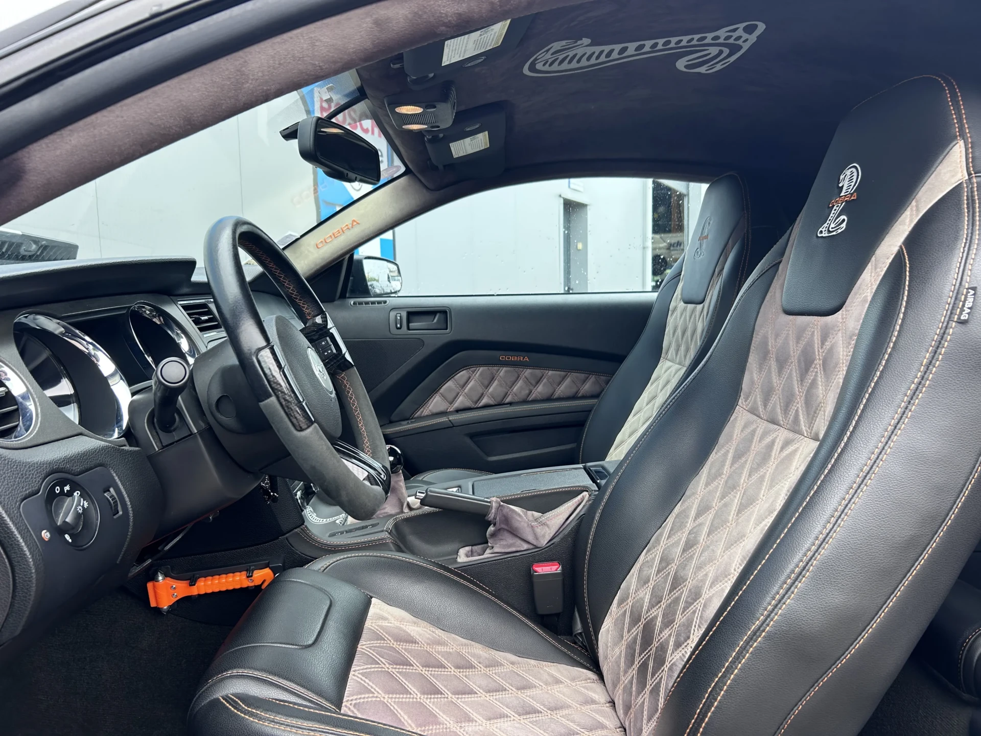 
								Ford Mustang V6 3.7 305CV PREMIUM full									