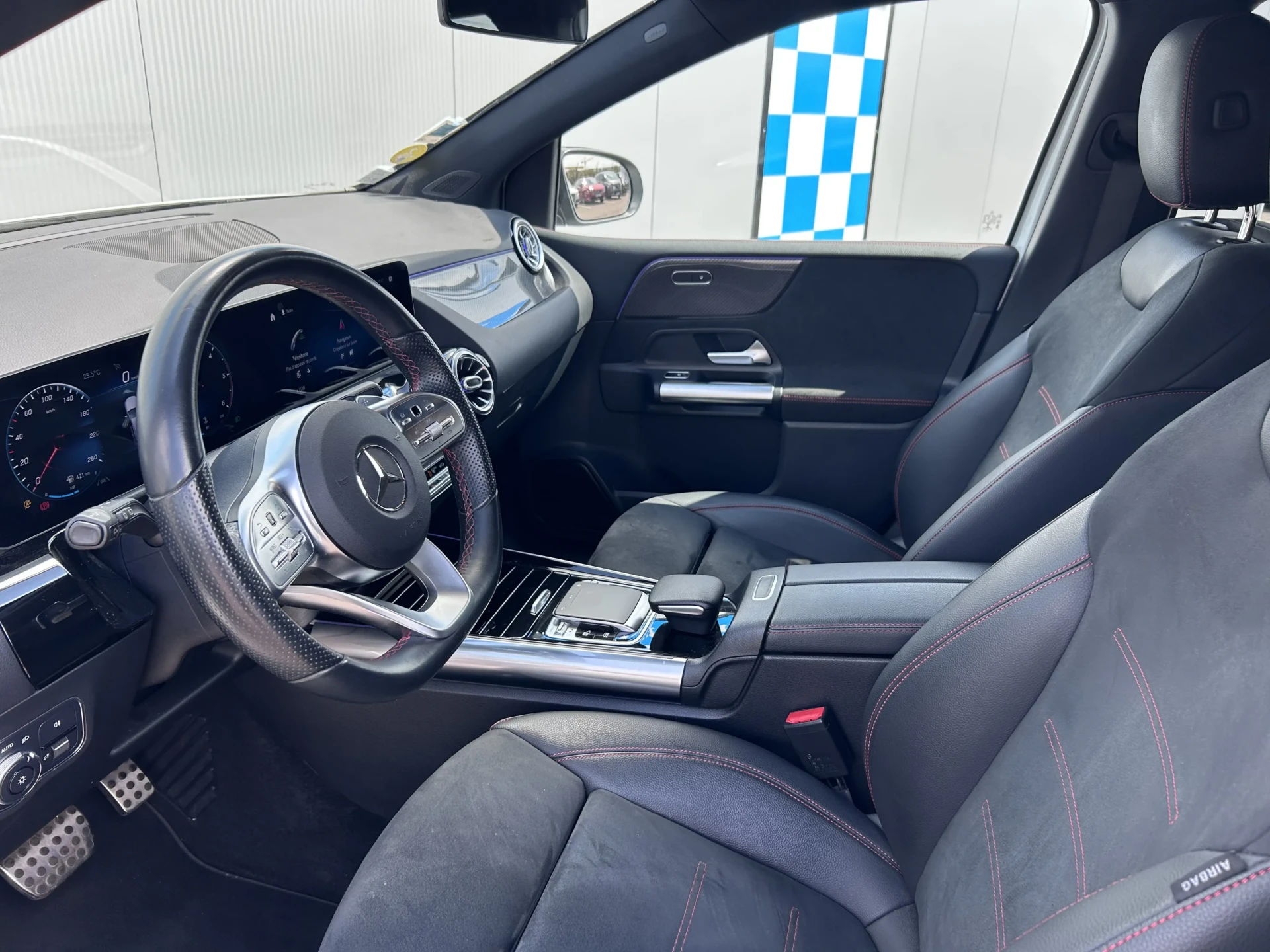 
								MERCEDES CLASSE B 2.0 150CV AMG LINE full									