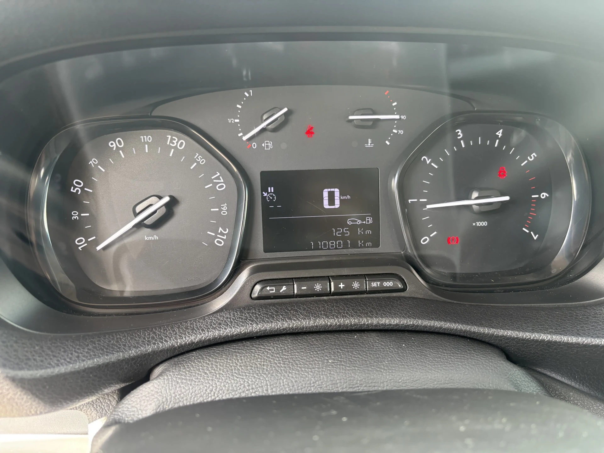 
								Citroen Spacetourer Xl Hdi 120Cv Confort full									