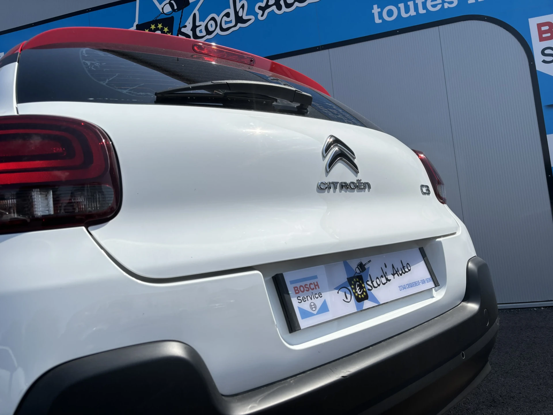 
								CITROEN C3 III Ph2 1.2 110 EAT6 full									