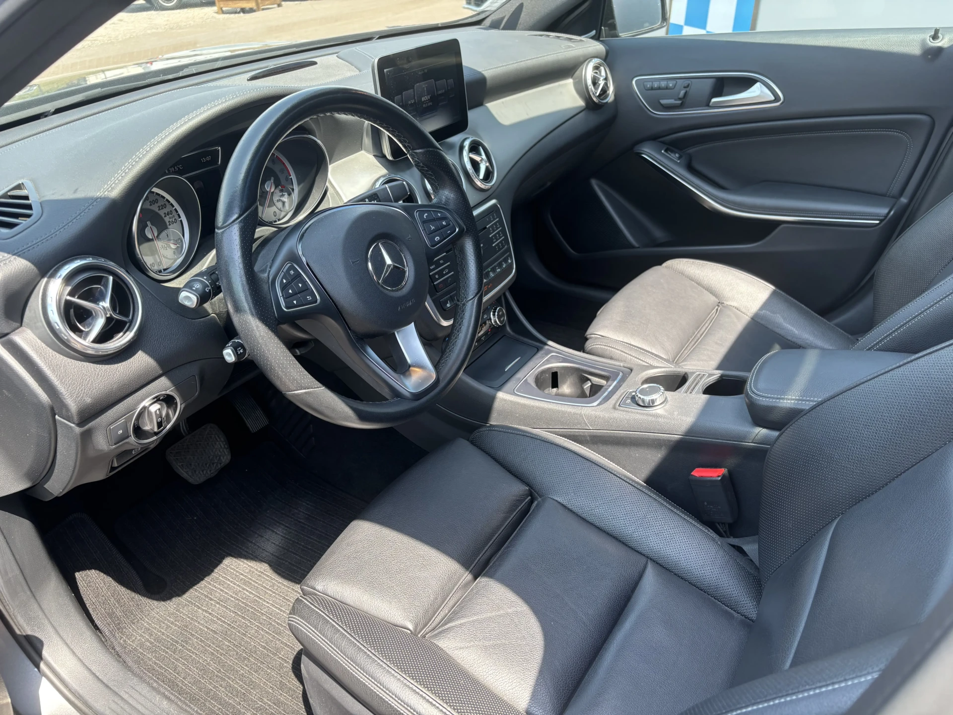 
								MERCEDES GLA 220 2.2 CDI 175 4X4 BVR full									