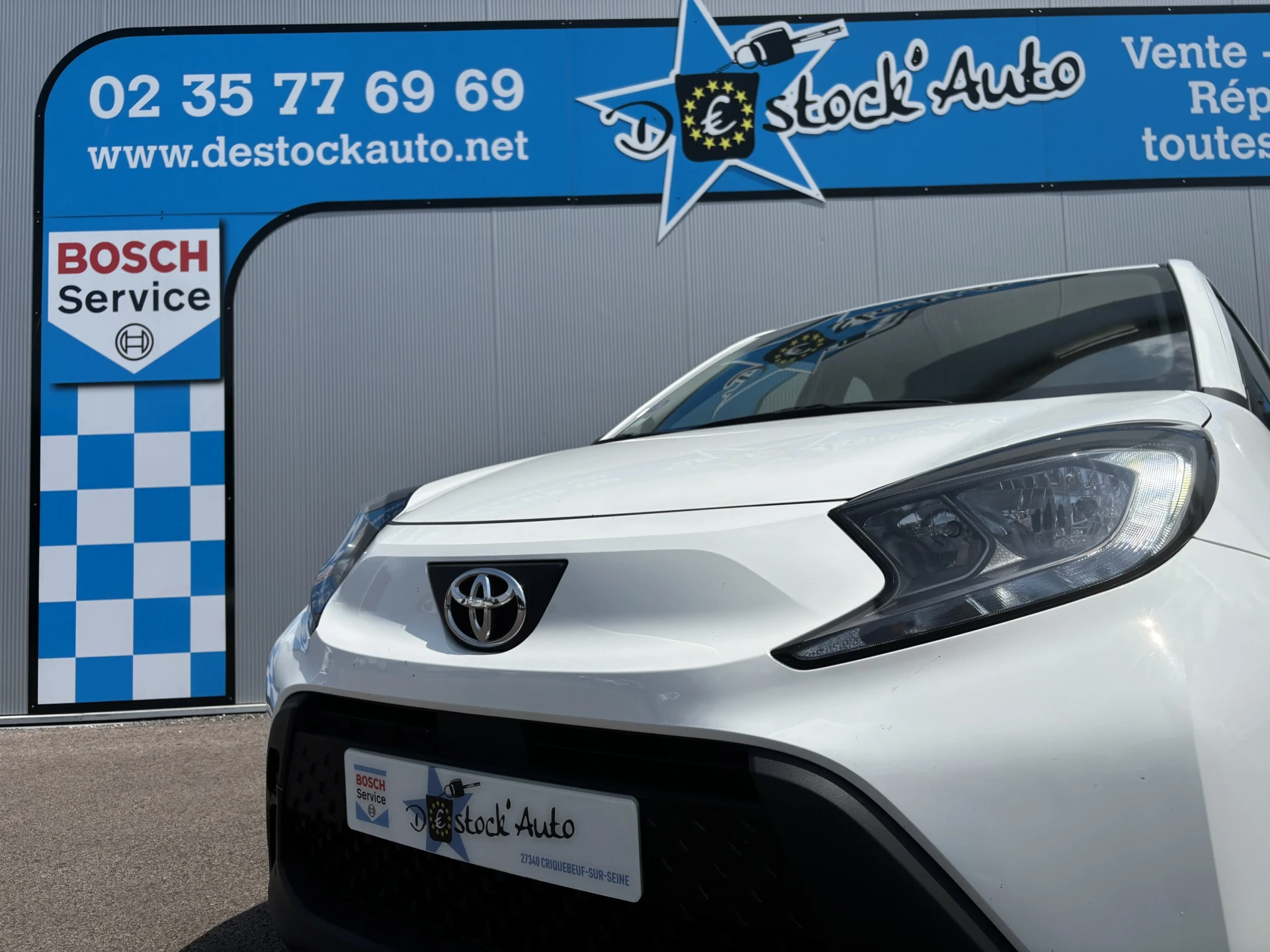 
								TOYOTA AYGO X 1.0i VVT-i 72 full									
